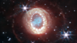 O “colar de pérolas” de uma supernova