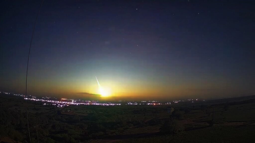 Meteoro cai no Nordeste brasileiro e fez a noite virar dia-1